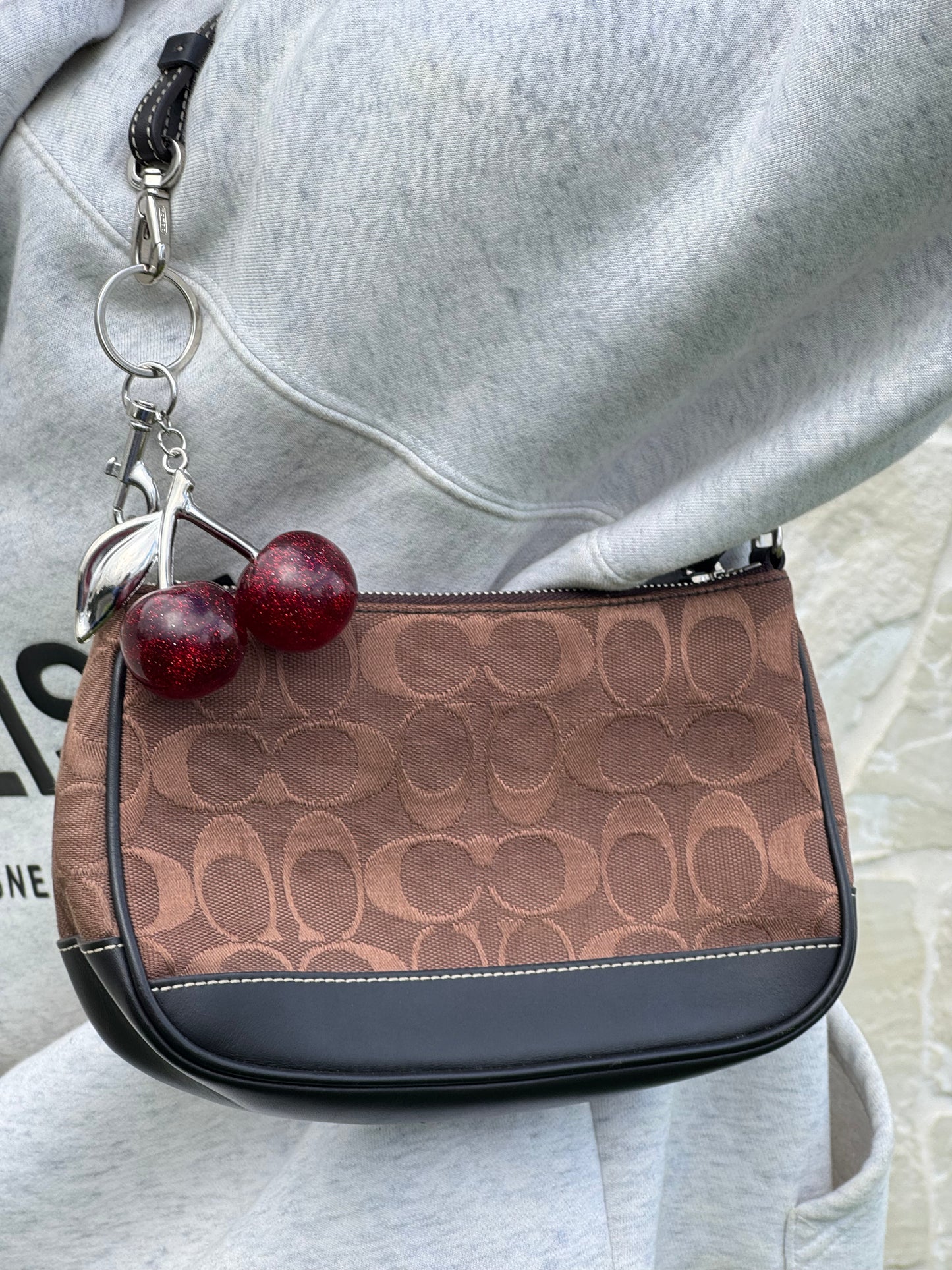 Chocolate Coach Demi